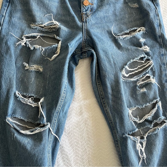 We the Free People High Rise Jeans Button Fly Raw Hem Distressed - Picture 6 of 12